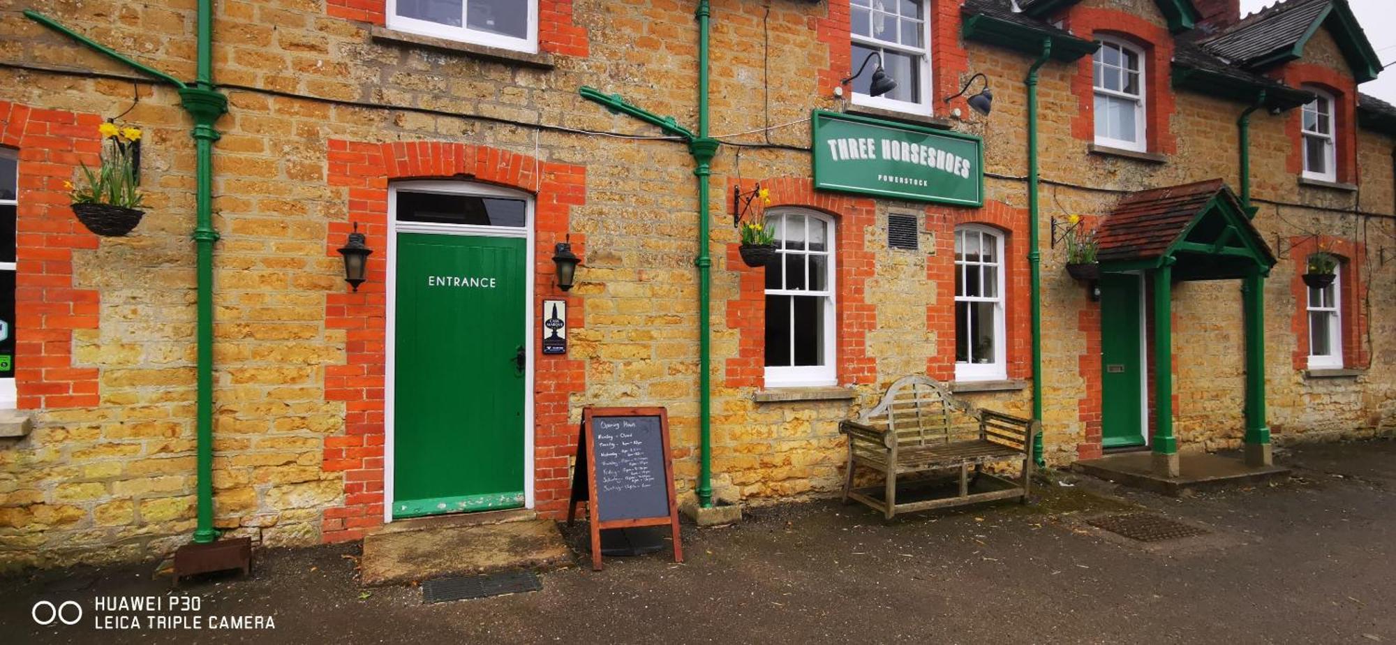 The Three Horseshoes Inn Bridport Exterior foto